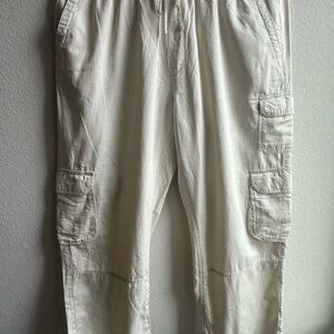 Old Navy Women’s Light Tan Cargo Pants